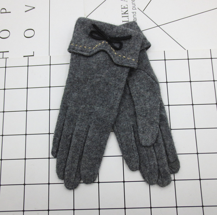 Elegant Winter Gloves