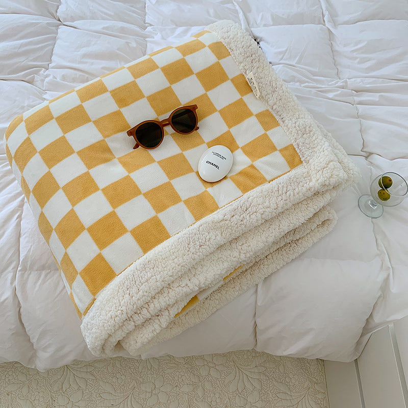 Checkerboard Thickened Fleece Blanket