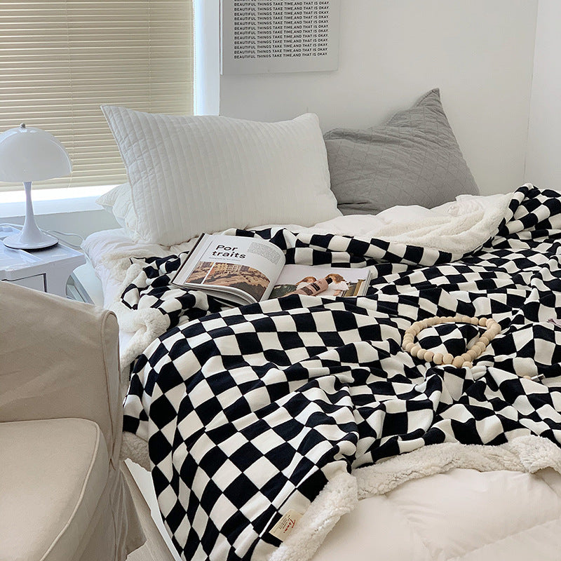 Checkerboard Thickened Fleece Blanket